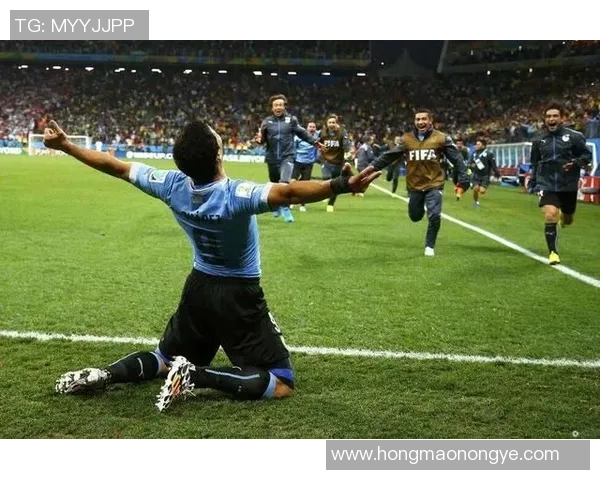 足球球星戴耳钉的背后故事揭示了个性与时尚的完美融合